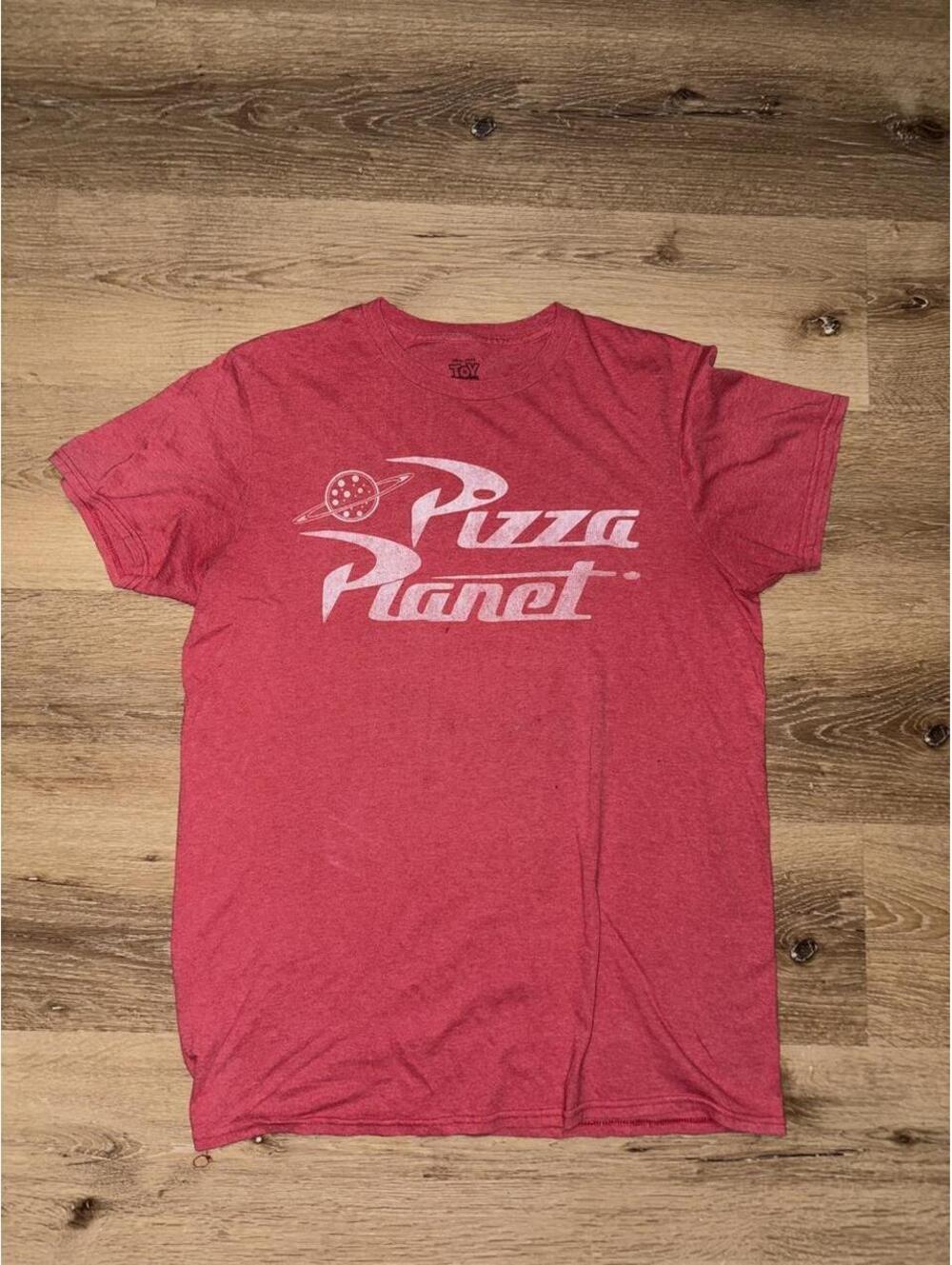 Disney Pixar Toy Story Pizza Planet Red Graphic T-Shirt Men’s Medium